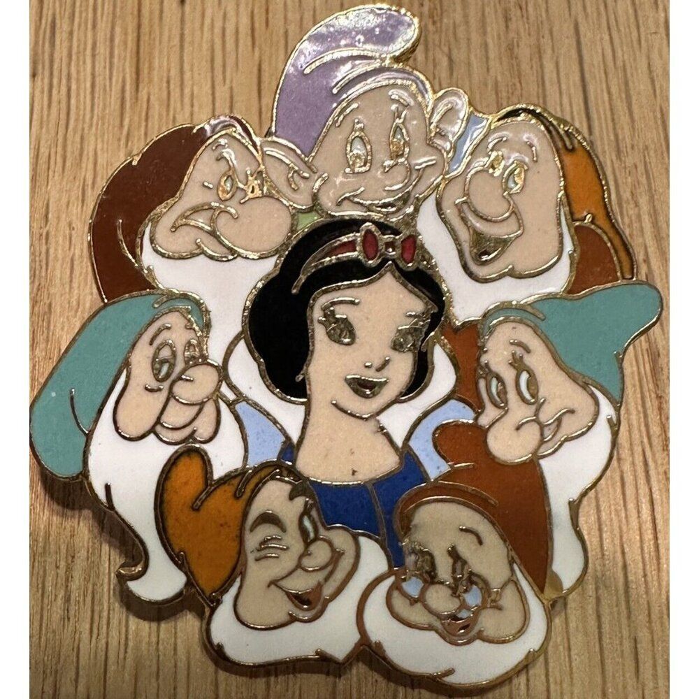 Vtg DISNEY WDW Snow White Seven Dwarfs Trading PIN 2000